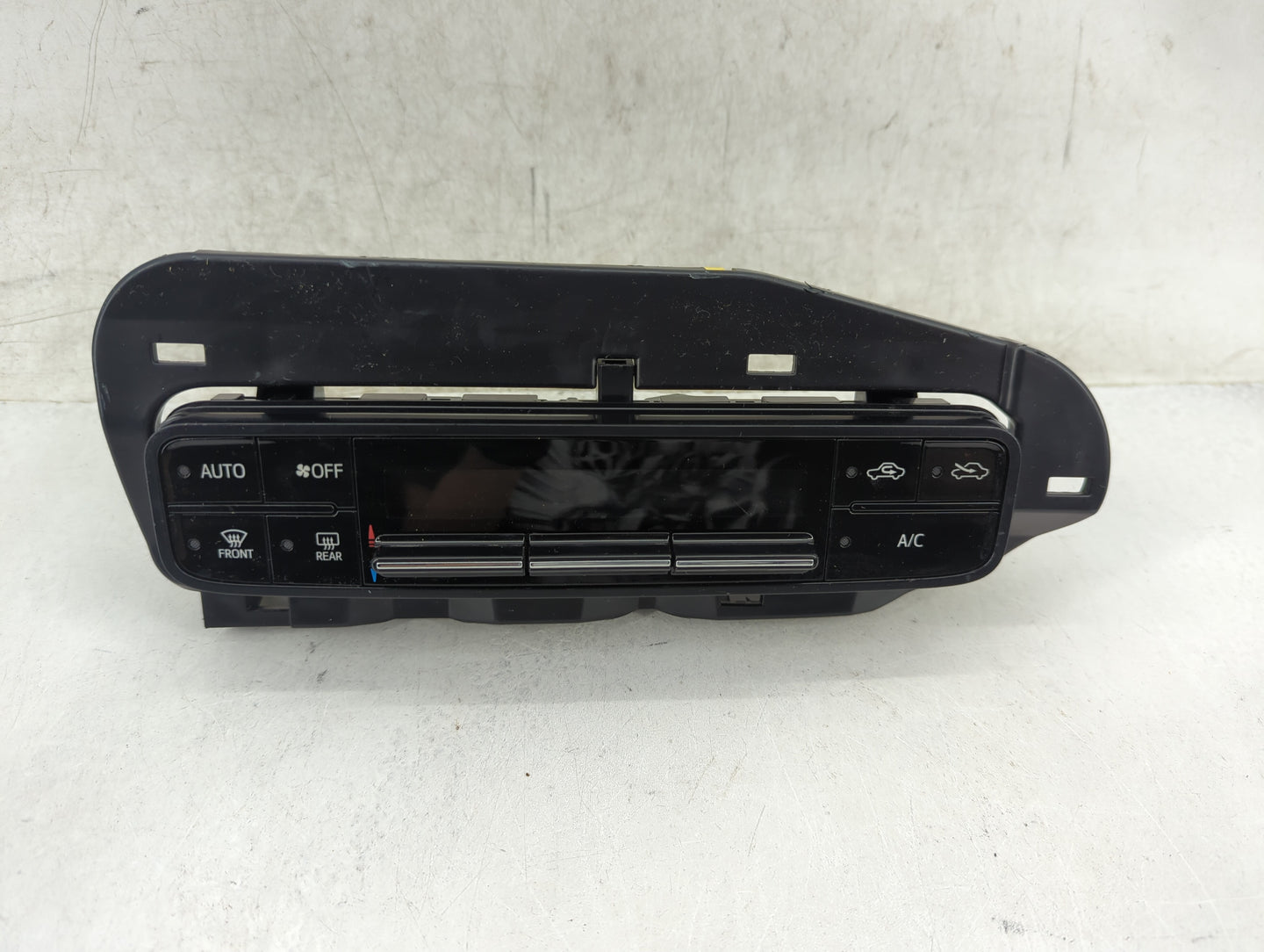 2017-2019 Toyota Corolla Climate Control Module Temperature AC/Heater Replacement P/N:55468-02060 Fits Fits 2017 2018 2019 O