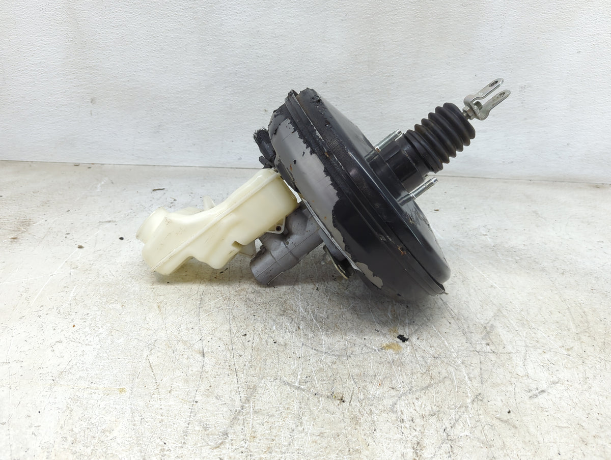 2018 Toyota Corolla Power Brake Booster Oem - Oemusedautoparts1.com