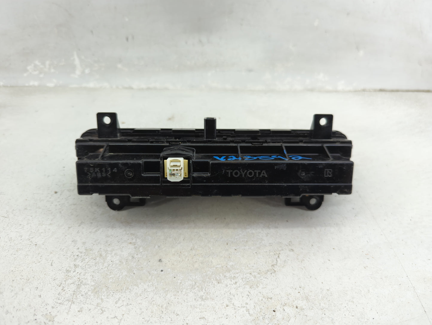 2017-2019 Toyota Corolla Climate Control Module Temperature AC/Heater Replacement Fits Fits 2017 2018 2019 OEM Used Auto Par