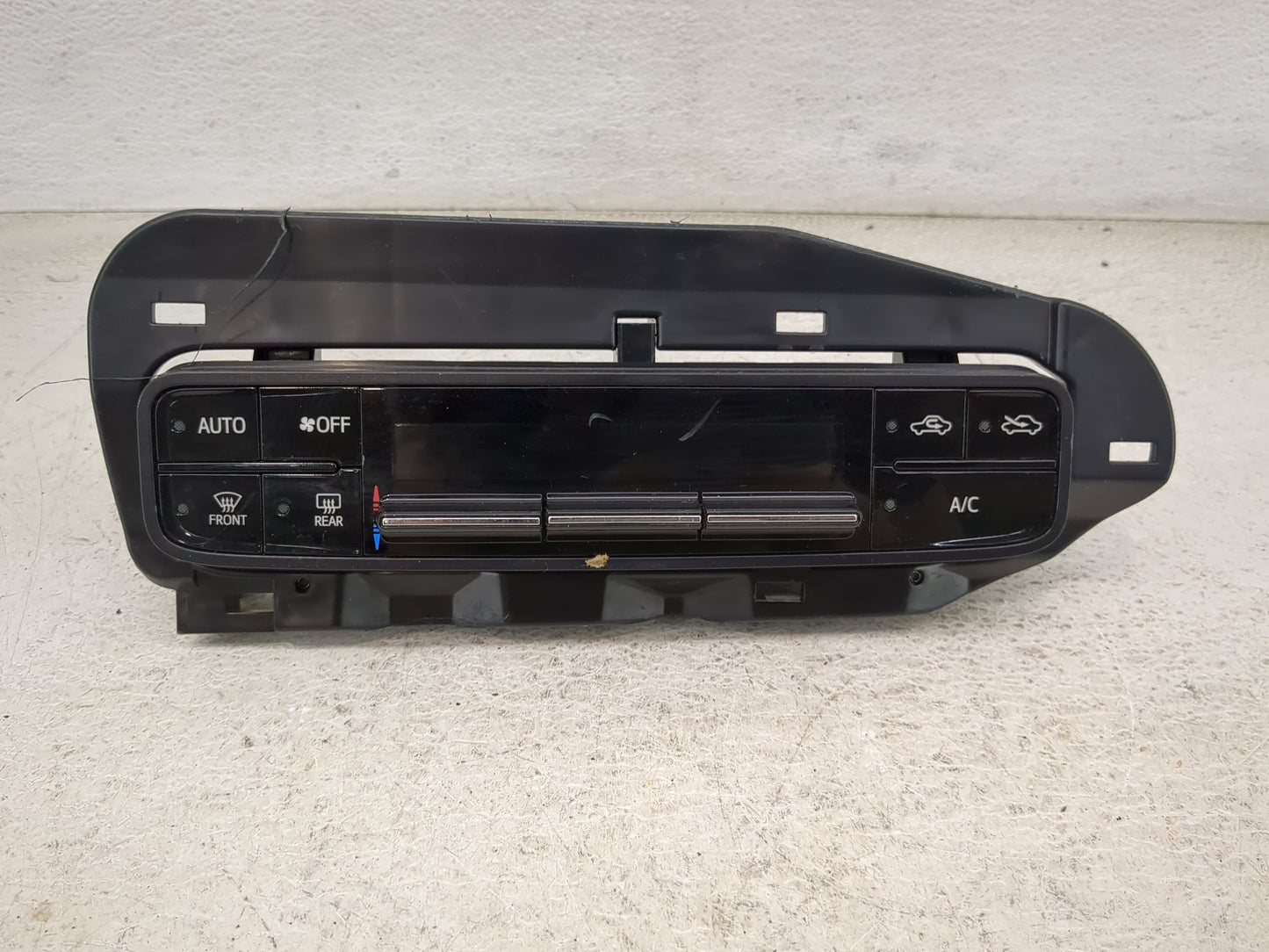 2014-2019 Toyota Corolla Climate Control Module Temperature AC/Heater Replacement P/N:55468-02060 Fits OEM Used Auto Parts -