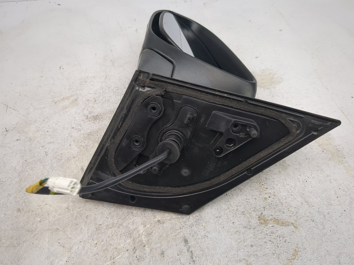 2014-2019 Toyota Corolla Passenger Side View Mirror - Right Door Mirror OEM Used - Oemusedautoparts1.com
