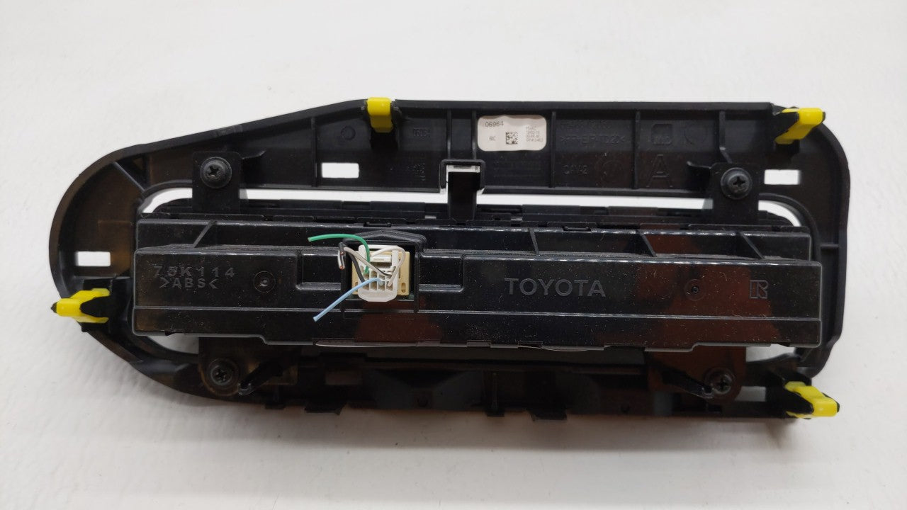 2017-2019 Toyota Corolla Climate Control Module Temperature AC/Heater Replacement P/N:55468-02060 Fits Fits 2017 2018 2019 O