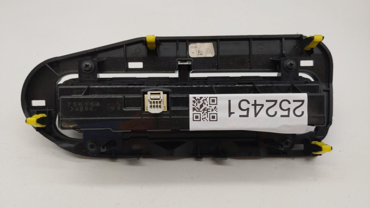 2017-2019 Toyota Corolla Climate Control Module Temperature AC/Heater Replacement P/N:55468-02060 Fits Fits 2017 2018 2019 O