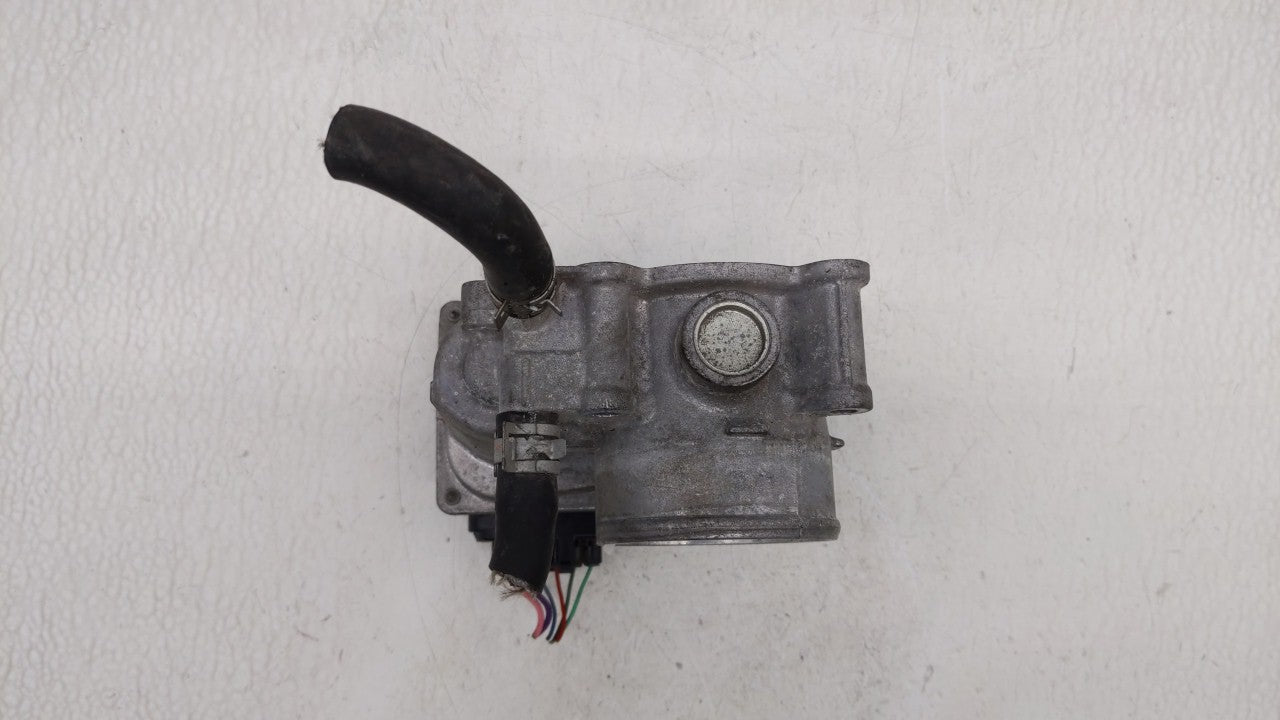2011-2018 Toyota Corolla Throttle Body P/N:22030-0T080 Fits Fits 2011 2012 2013 2014 2015 2016 2017 2018 OEM Used Auto Parts