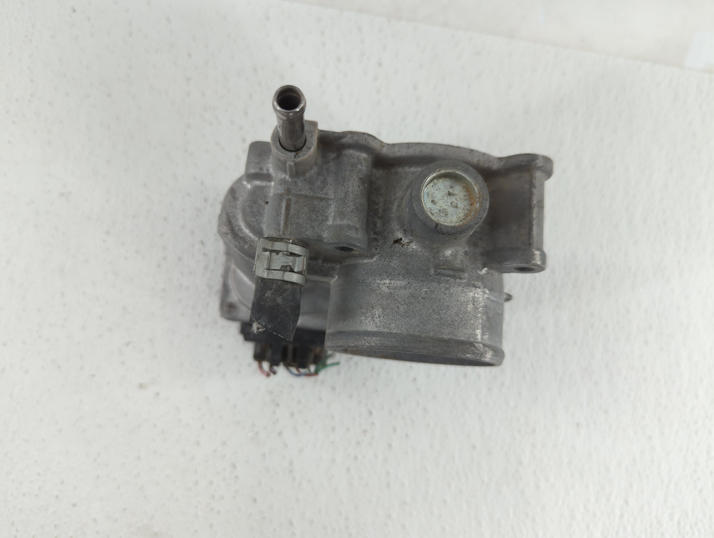 2011-2018 Toyota Corolla Throttle Body P/N:22030-0T080 Fits Fits 2011 2012 2013 2014 2015 2016 2017 2018 OEM Used Auto Parts