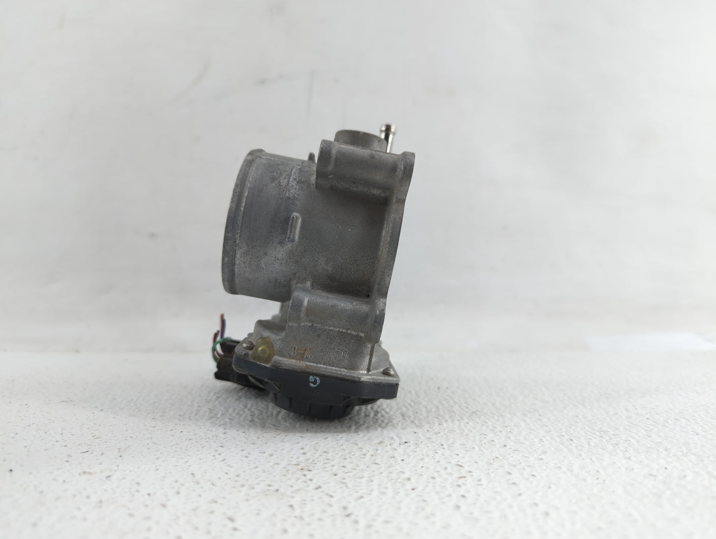 2011-2018 Toyota Corolla Throttle Body P/N:22030-0T080 Fits Fits 2011 2012 2013 2014 2015 2016 2017 2018 OEM Used Auto Parts