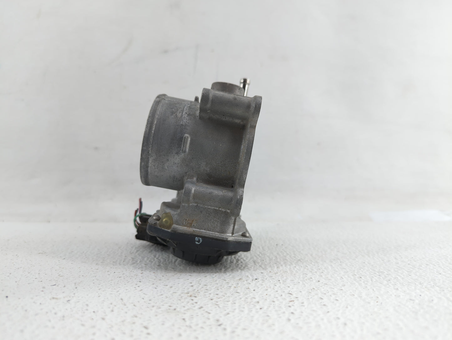 2011-2018 Toyota Corolla Throttle Body P/N:22030-0T080 Fits Fits 2011 2012 2013 2014 2015 2016 2017 2018 OEM Used Auto Parts