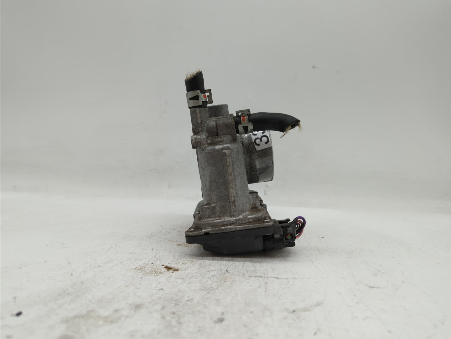 2011-2019 Toyota Corolla Throttle Body P/N:22030-0T080 Fits Fits 2011 2012 2013 2014 2015 2016 2017 2018 2019 OEM Used Auto 