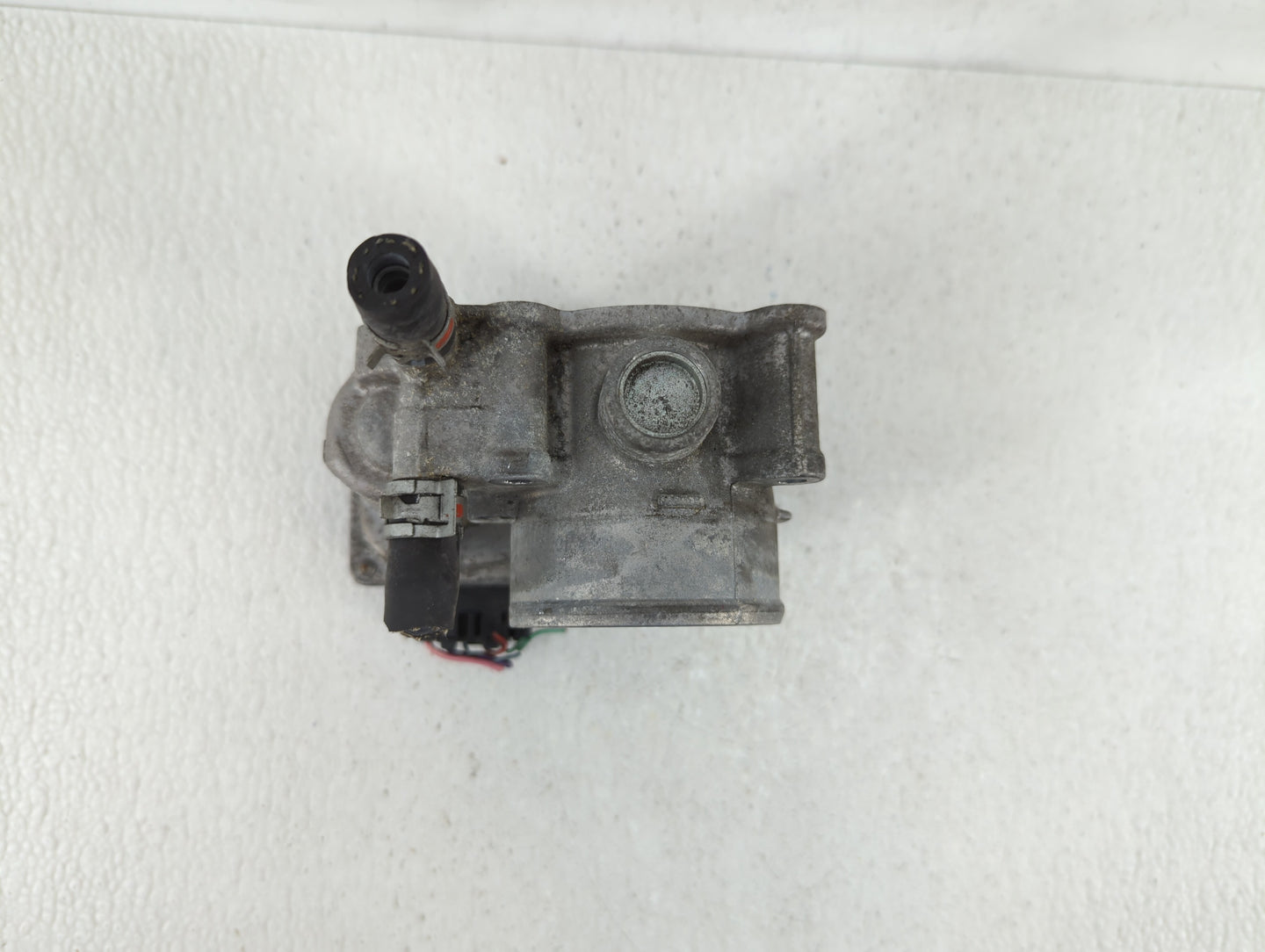 2011-2018 Toyota Corolla Throttle Body P/N:22030-0T080 Fits Fits 2011 2012 2013 2014 2015 2016 2017 2018 OEM Used Auto Parts
