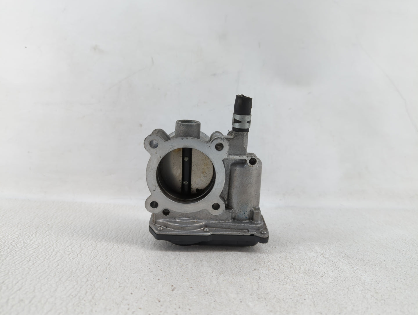 2011-2018 Toyota Corolla Throttle Body P/N:22030-0T080 Fits Fits 2011 2012 2013 2014 2015 2016 2017 2018 OEM Used Auto Parts