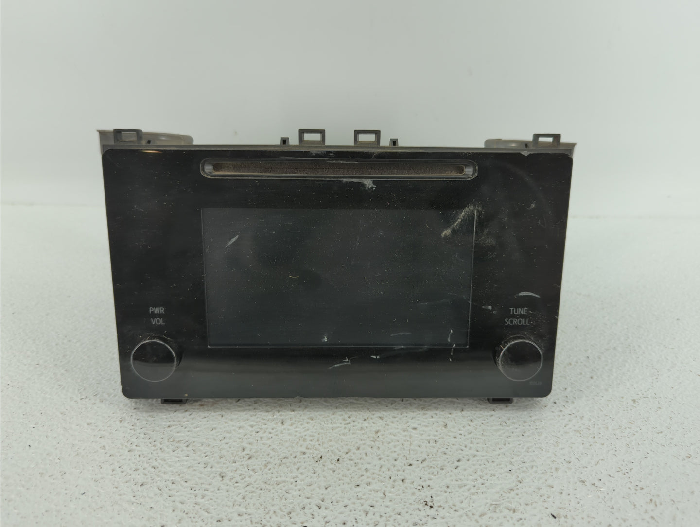 2017-2018 Toyota Corolla Am Fm Cd Player Radio Receiver - Oemusedautoparts1.com