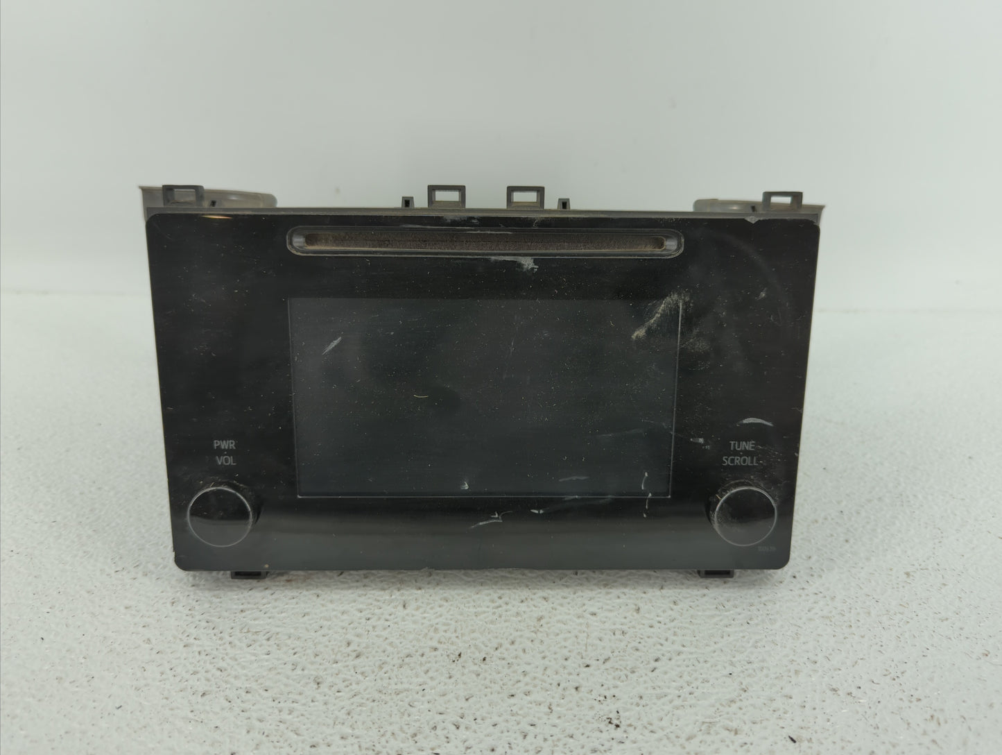2017-2018 Toyota Corolla Am Fm Cd Player Radio Receiver - Oemusedautoparts1.com