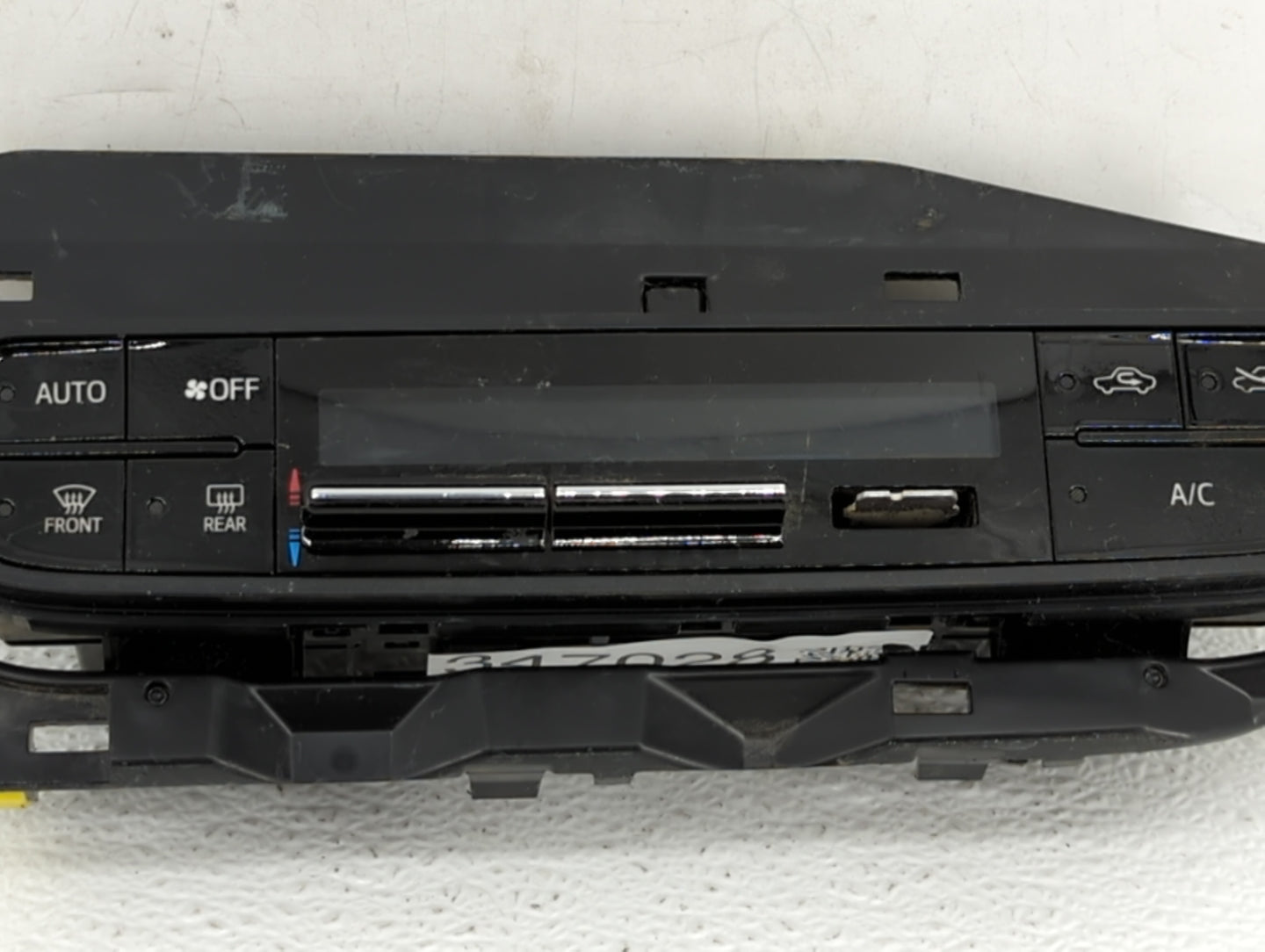 2017-2019 Toyota Corolla Climate Control Module Temperature AC/Heater Replacement P/N:06964 55900-02A30 Fits Fits 2017 2018 