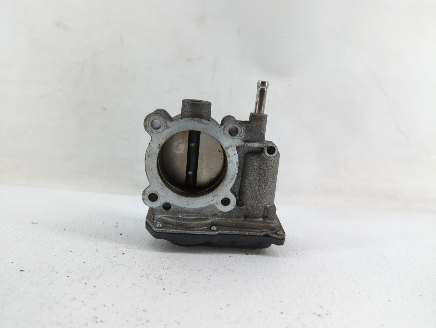2011-2018 Toyota Corolla Throttle Body P/N:22030-0T080 Fits Fits 2011 2012 2013 2014 2015 2016 2017 2018 OEM Used Auto Parts