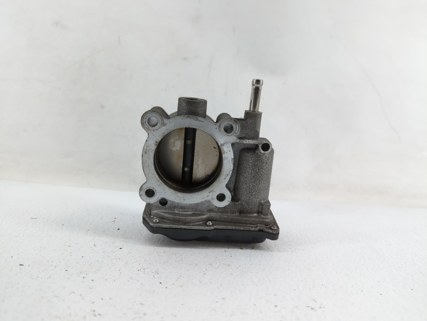 2011-2018 Toyota Corolla Throttle Body P/N:22030-0T080 Fits Fits 2011 2012 2013 2014 2015 2016 2017 2018 OEM Used Auto Parts