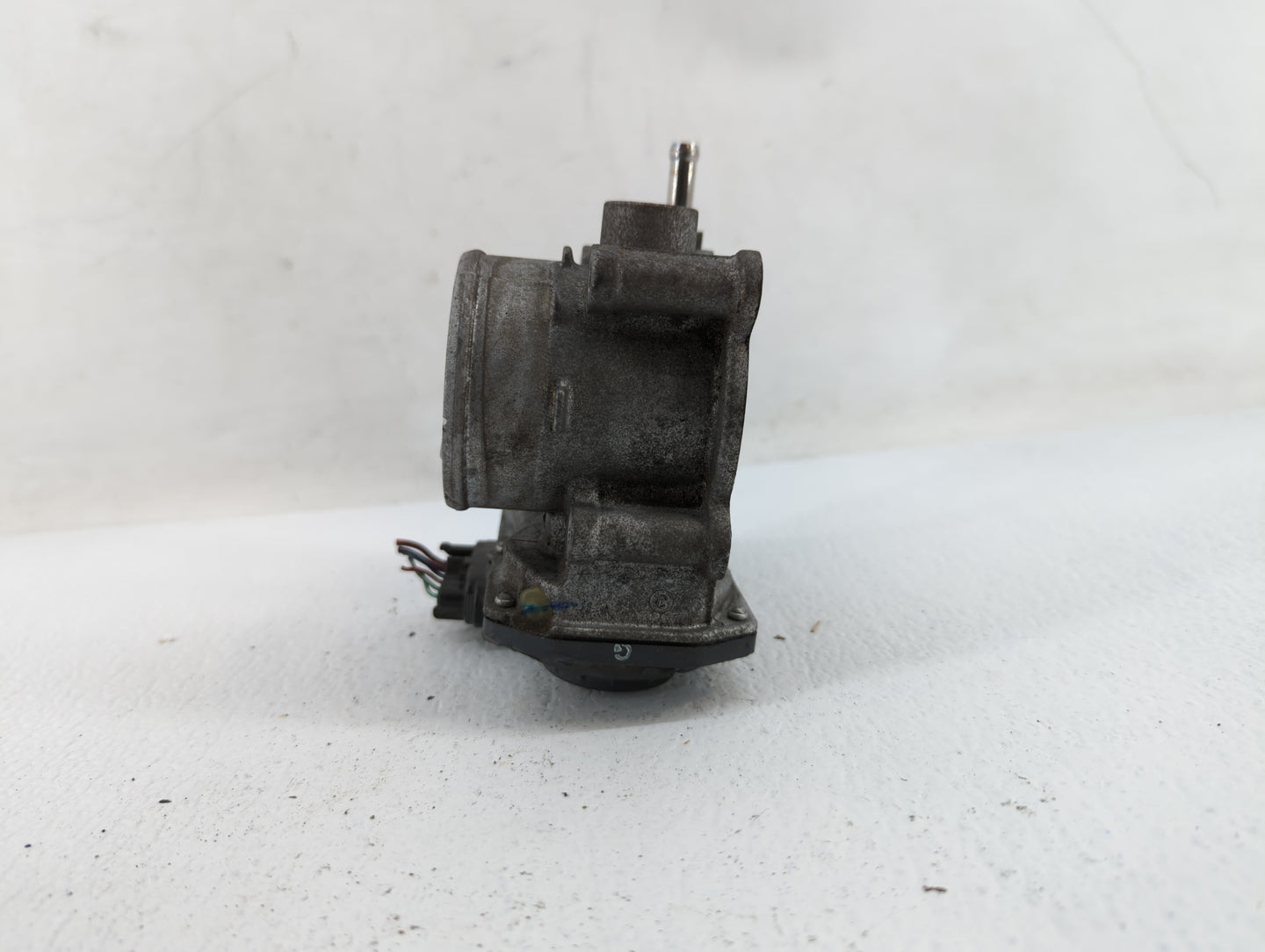 2011-2018 Toyota Corolla Throttle Body P/N:22030-0T080 Fits Fits 2011 2012 2013 2014 2015 2016 2017 2018 OEM Used Auto Parts