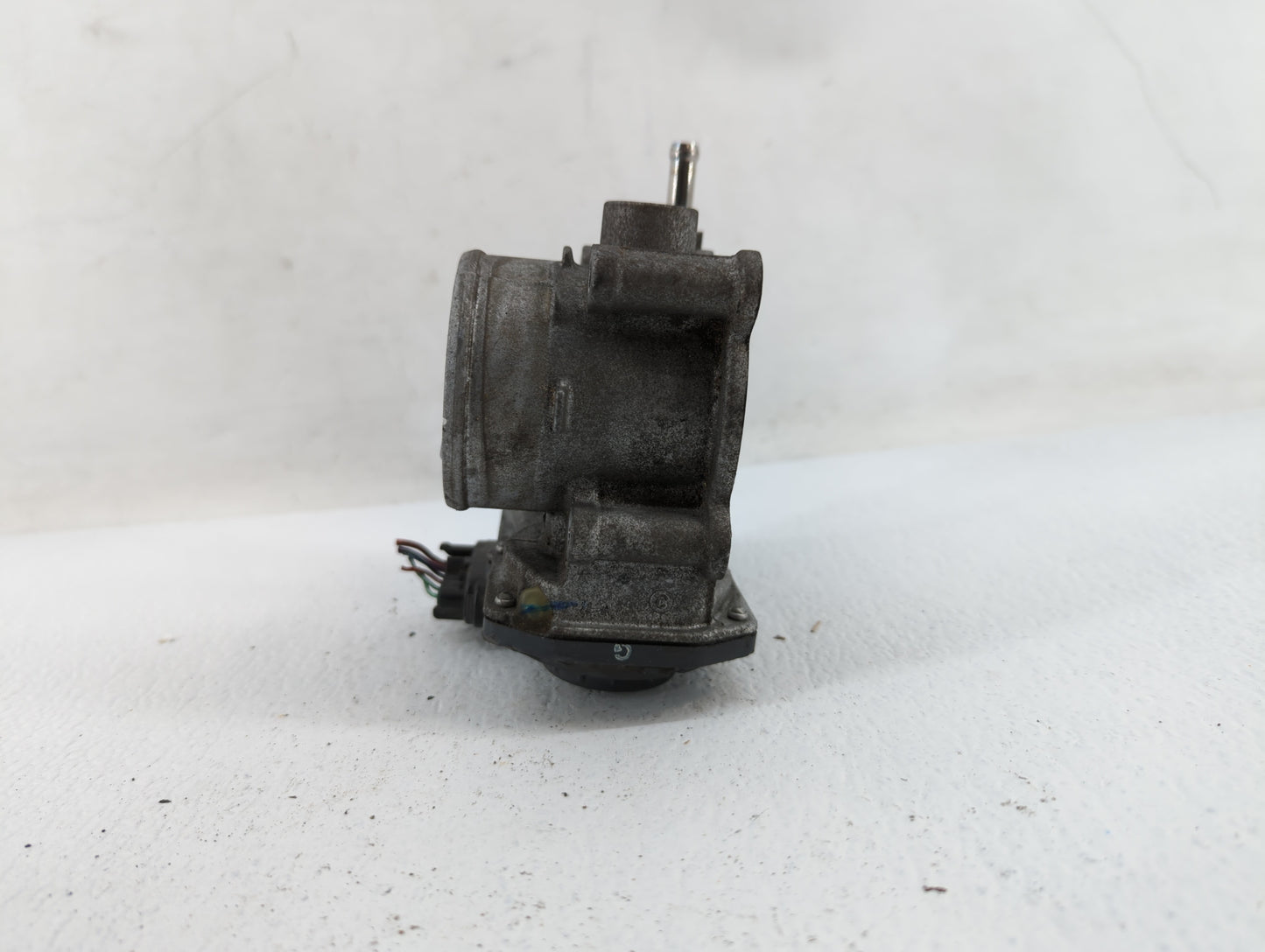 2011-2018 Toyota Corolla Throttle Body P/N:22030-0T080 Fits Fits 2011 2012 2013 2014 2015 2016 2017 2018 OEM Used Auto Parts