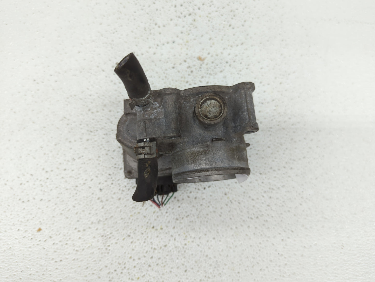 2011-2018 Toyota Corolla Throttle Body P/N:22030-0T080 Fits Fits 2011 2012 2013 2014 2015 2016 2017 2018 OEM Used Auto Parts