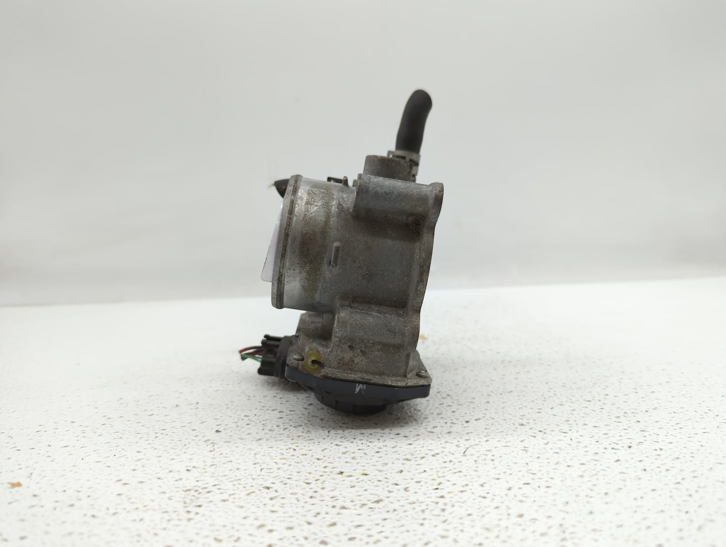 2011-2018 Toyota Corolla Throttle Body P/N:22030-0T080 Fits Fits 2011 2012 2013 2014 2015 2016 2017 2018 OEM Used Auto Parts