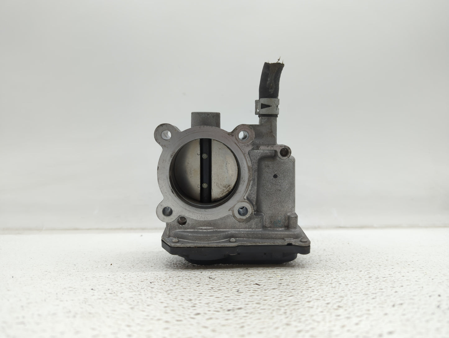 2011-2018 Toyota Corolla Throttle Body P/N:22030-0T080 Fits Fits 2011 2012 2013 2014 2015 2016 2017 2018 OEM Used Auto Parts