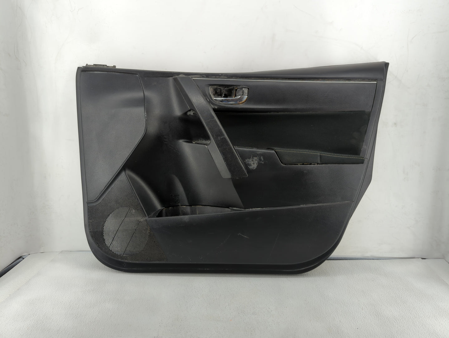 2018 Toyota Corolla Front Right Passenger Interior Door Panel Trim - Oemusedautoparts1.com