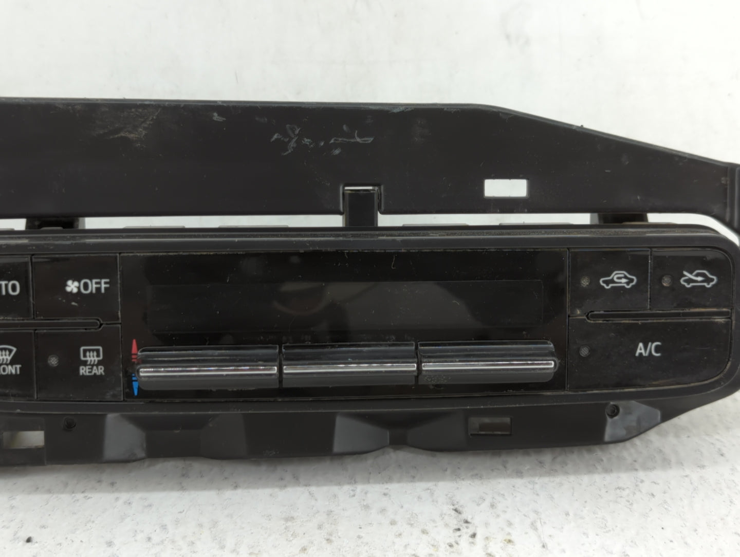 2017-2019 Toyota Corolla Climate Control Module Temperature AC/Heater Replacement P/N:06964 55900-02A30 Fits Fits 2017 2018 