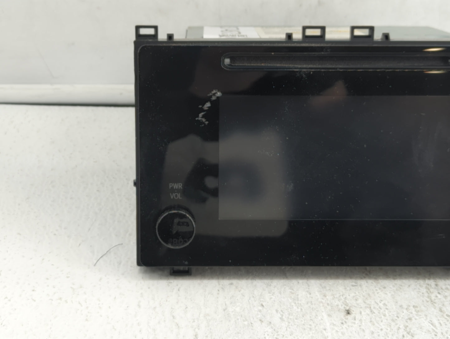 2017-2018 Toyota Corolla Am Fm Cd Player Radio Receiver - Oemusedautoparts1.com