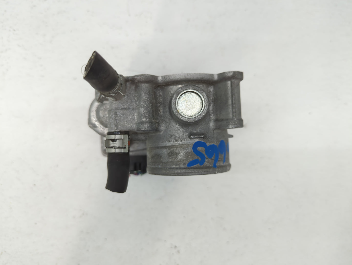 2011-2019 Toyota Corolla Throttle Body P/N:22030-0T080 Fits Fits 2011 2012 2013 2014 2015 2016 2017 2018 2019 OEM Used Auto 