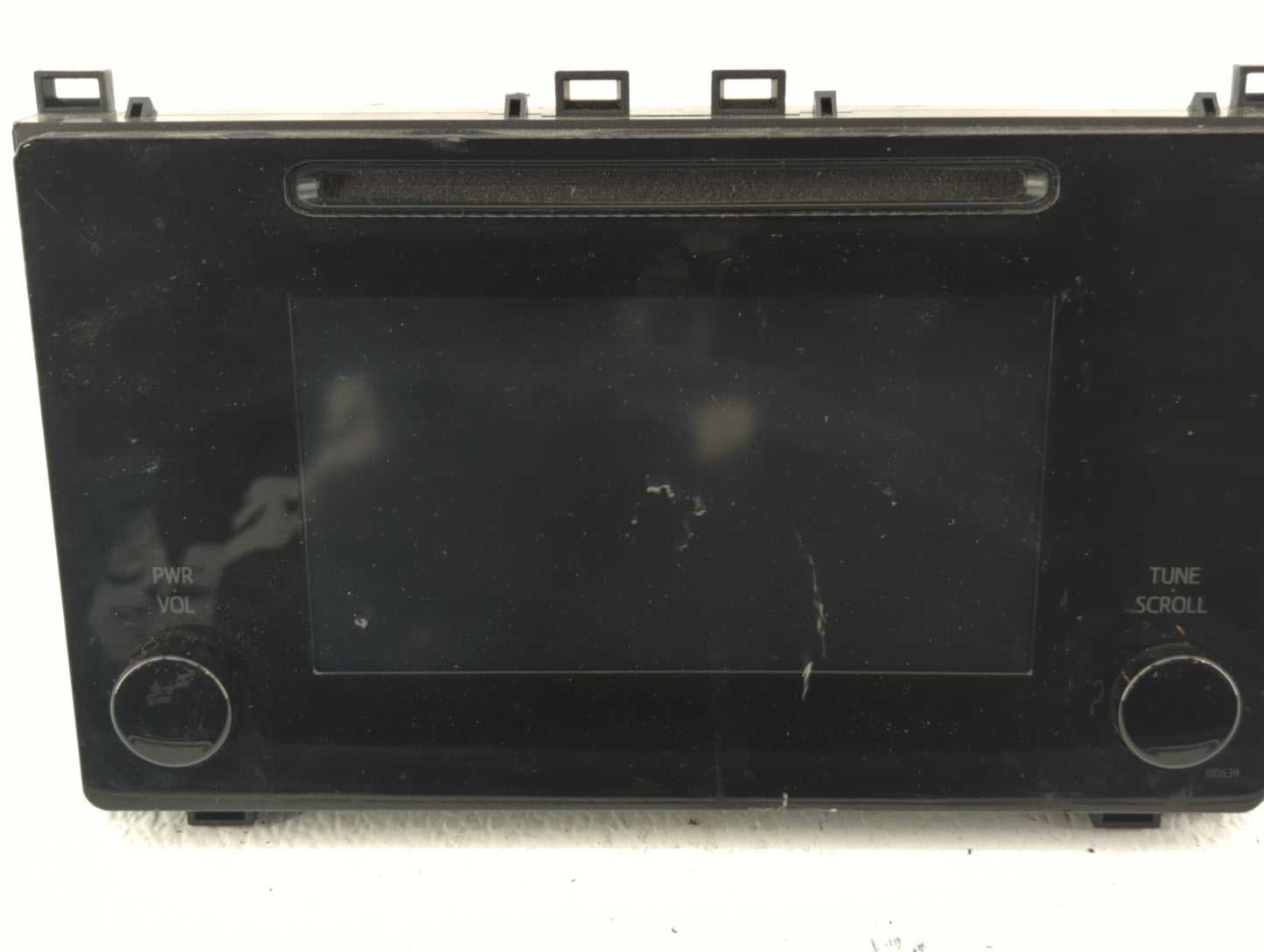 2017-2019 Toyota Corolla Am Fm Cd Player Radio Receiver - Oemusedautoparts1.com