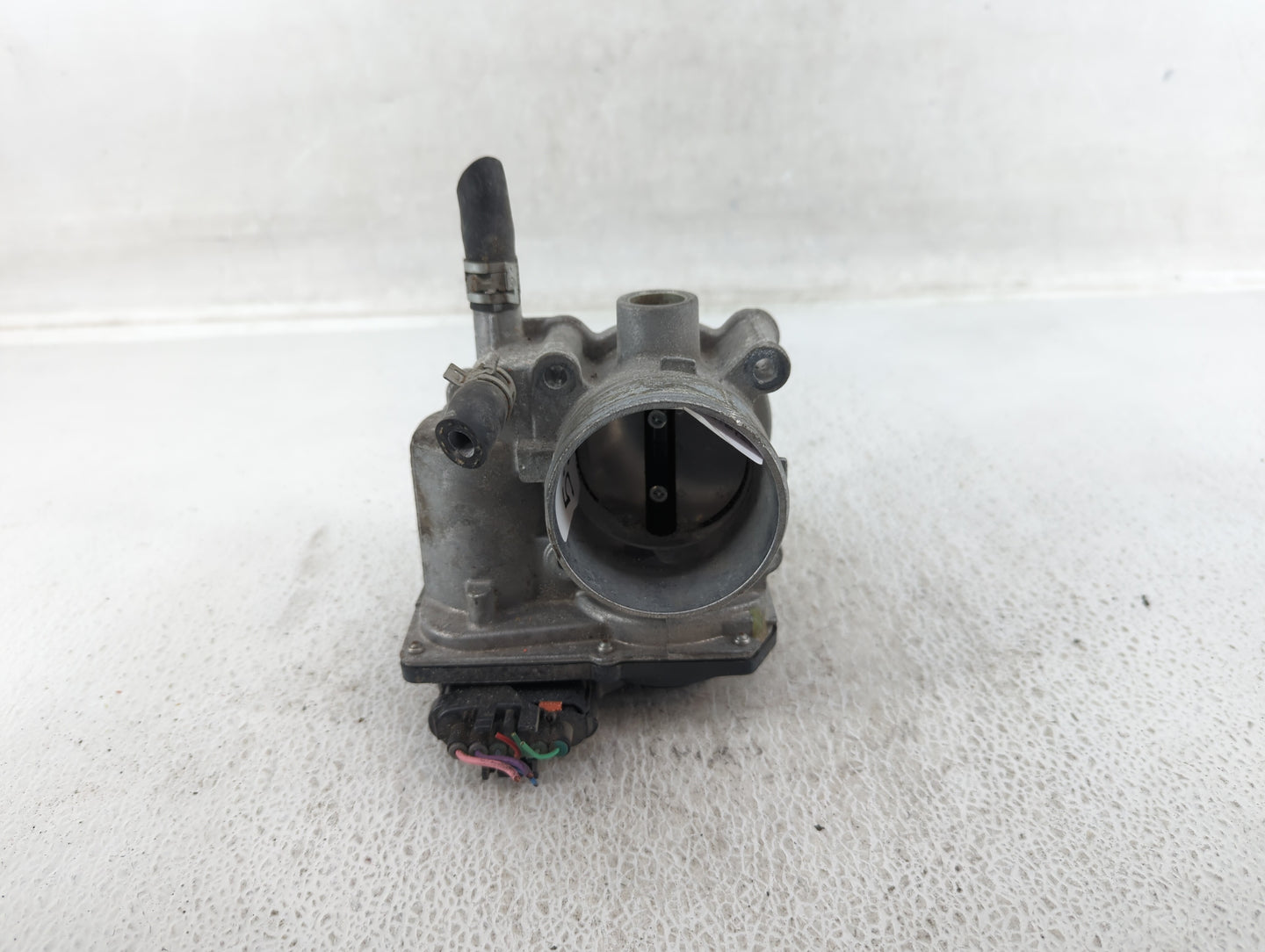 2011-2019 Toyota Corolla Throttle Body P/N:22030-0T080 Fits Fits 2011 2012 2013 2014 2015 2016 2017 2018 2019 OEM Used Auto 