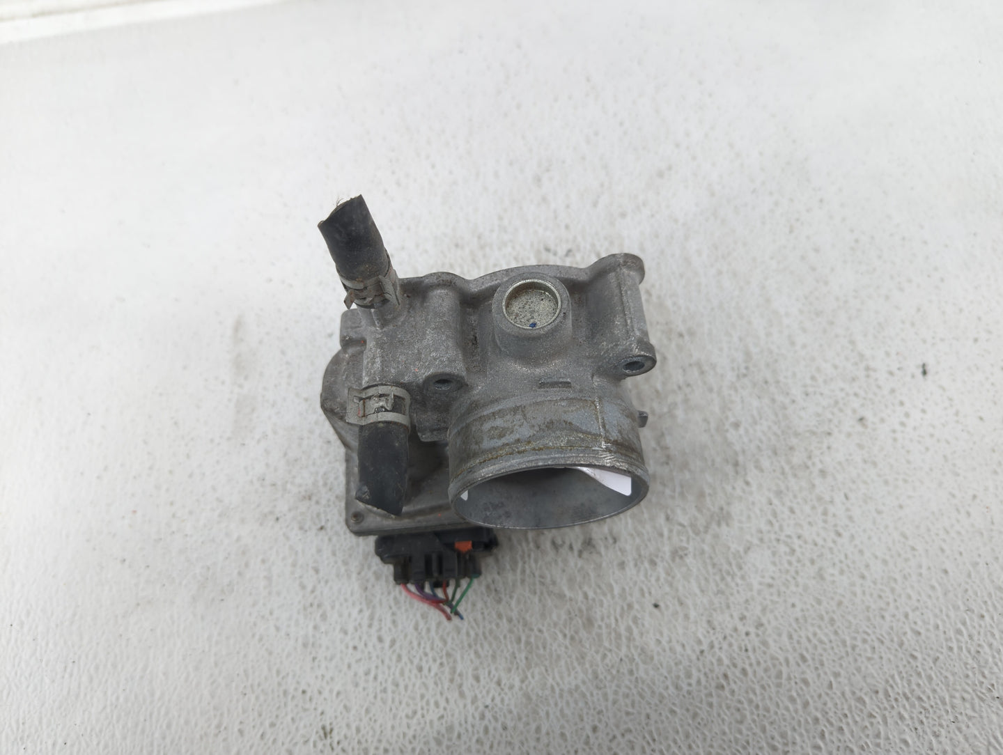 2011-2019 Toyota Corolla Throttle Body P/N:22030-0T080 Fits Fits 2011 2012 2013 2014 2015 2016 2017 2018 2019 OEM Used Auto 