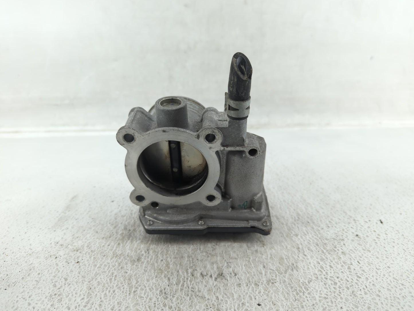 2011-2019 Toyota Corolla Throttle Body P/N:22030-0T080 Fits Fits 2011 2012 2013 2014 2015 2016 2017 2018 2019 OEM Used Auto 