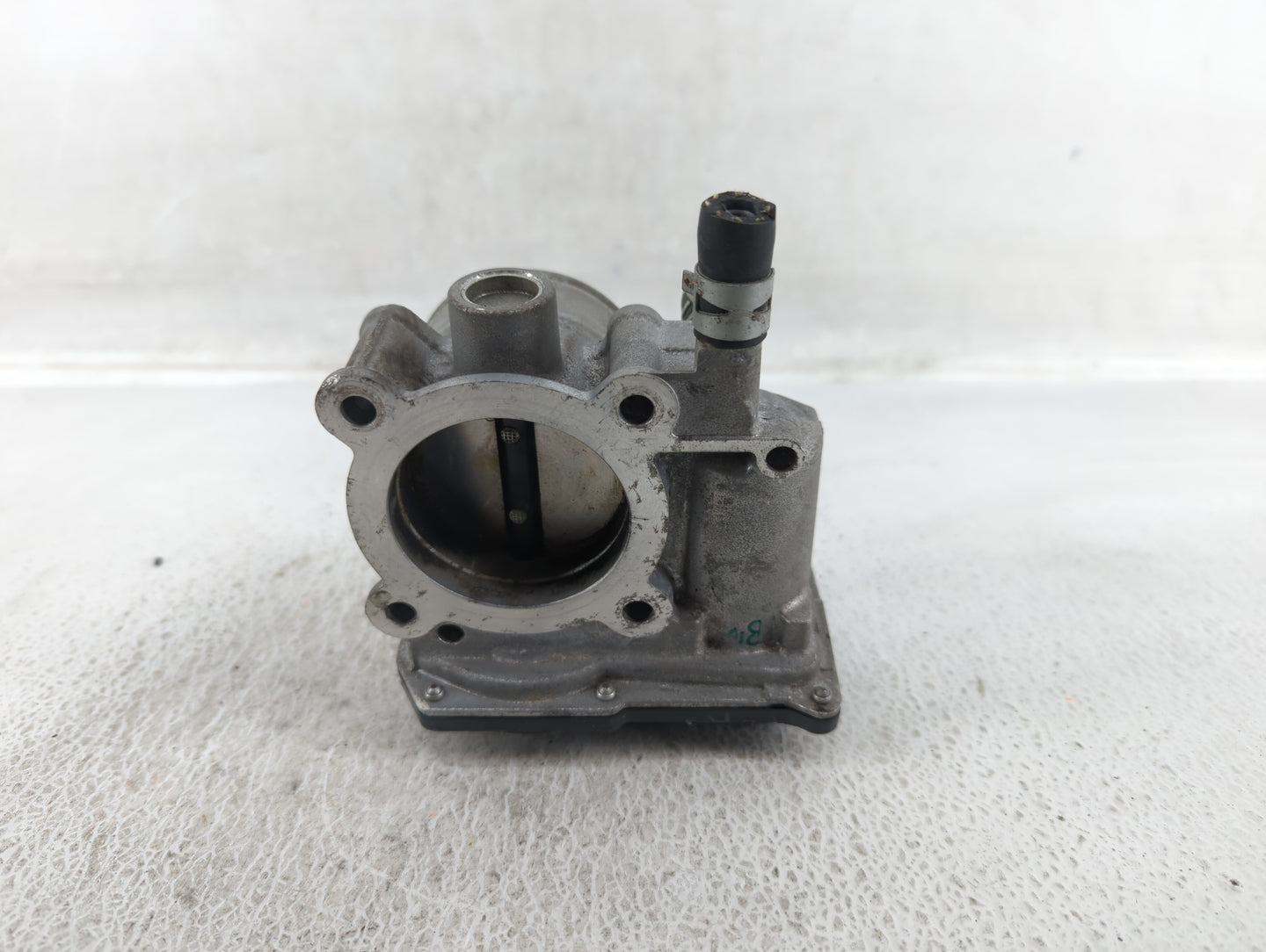2011-2019 Toyota Corolla Throttle Body P/N:22030-0T080 Fits Fits 2011 2012 2013 2014 2015 2016 2017 2018 2019 OEM Used Auto 