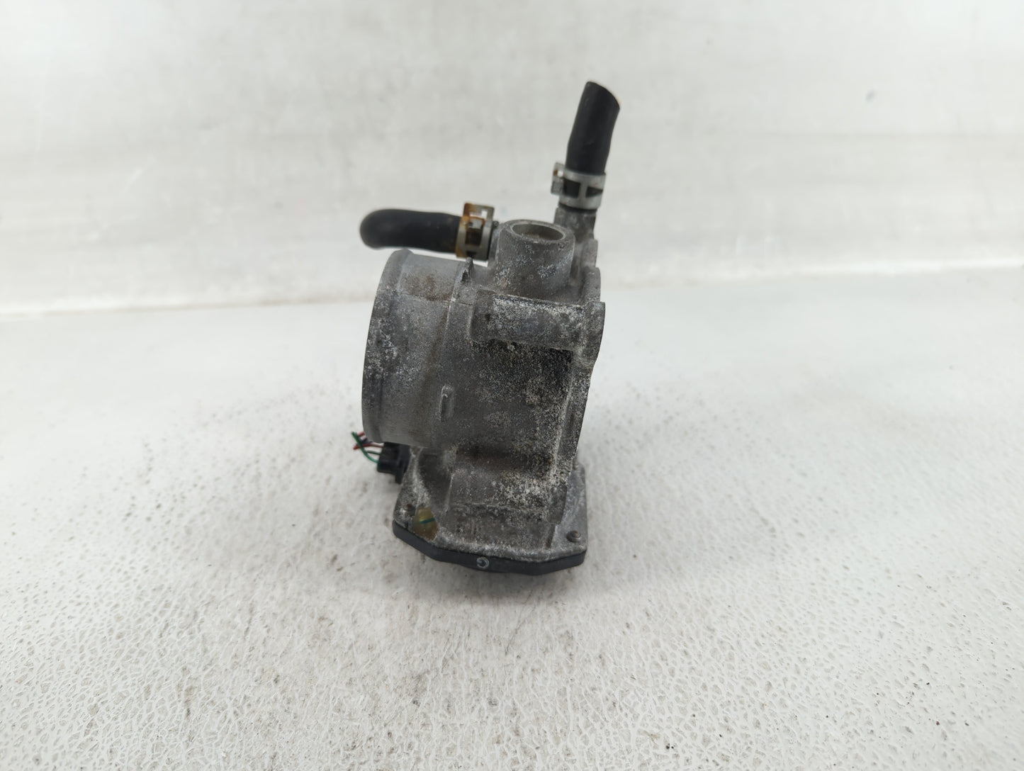 2011-2019 Toyota Corolla Throttle Body P/N:22030-0T080 Fits Fits 2011 2012 2013 2014 2015 2016 2017 2018 2019 OEM Used Auto 