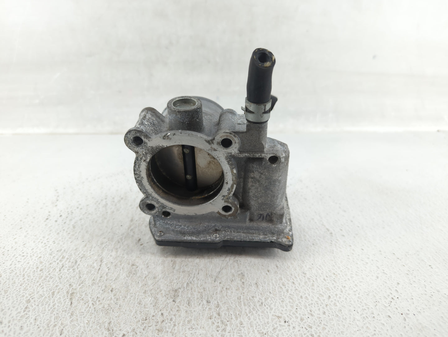 2011-2019 Toyota Corolla Throttle Body P/N:22030-0T080 Fits Fits 2011 2012 2013 2014 2015 2016 2017 2018 2019 OEM Used Auto 