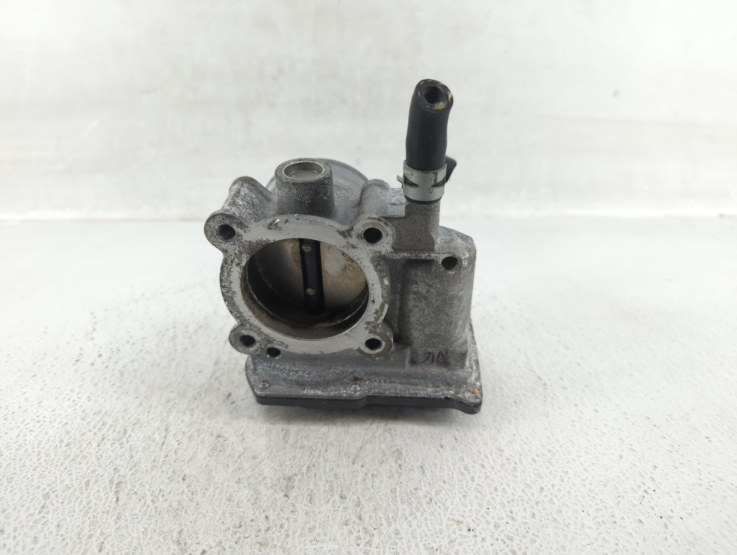 2011-2019 Toyota Corolla Throttle Body P/N:22030-0T080 Fits Fits 2011 2012 2013 2014 2015 2016 2017 2018 2019 OEM Used Auto 
