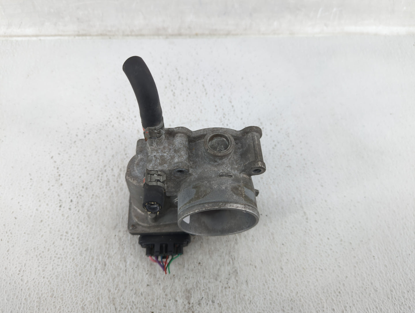 2011-2019 Toyota Corolla Throttle Body P/N:22030-0T080 Fits Fits 2011 2012 2013 2014 2015 2016 2017 2018 2019 OEM Used Auto 