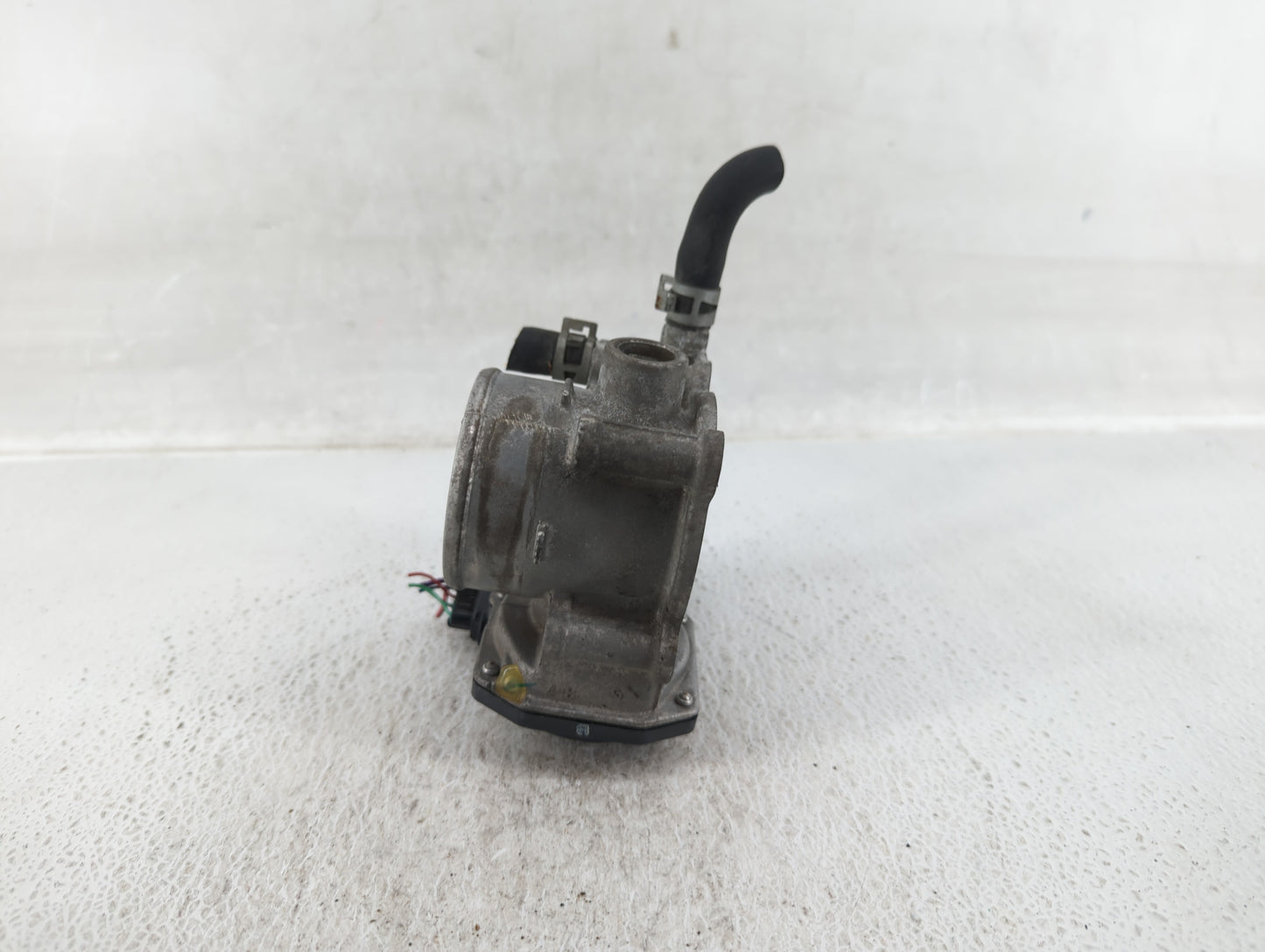 2011-2019 Toyota Corolla Throttle Body P/N:22030-0T080 Fits Fits 2011 2012 2013 2014 2015 2016 2017 2018 2019 OEM Used Auto 