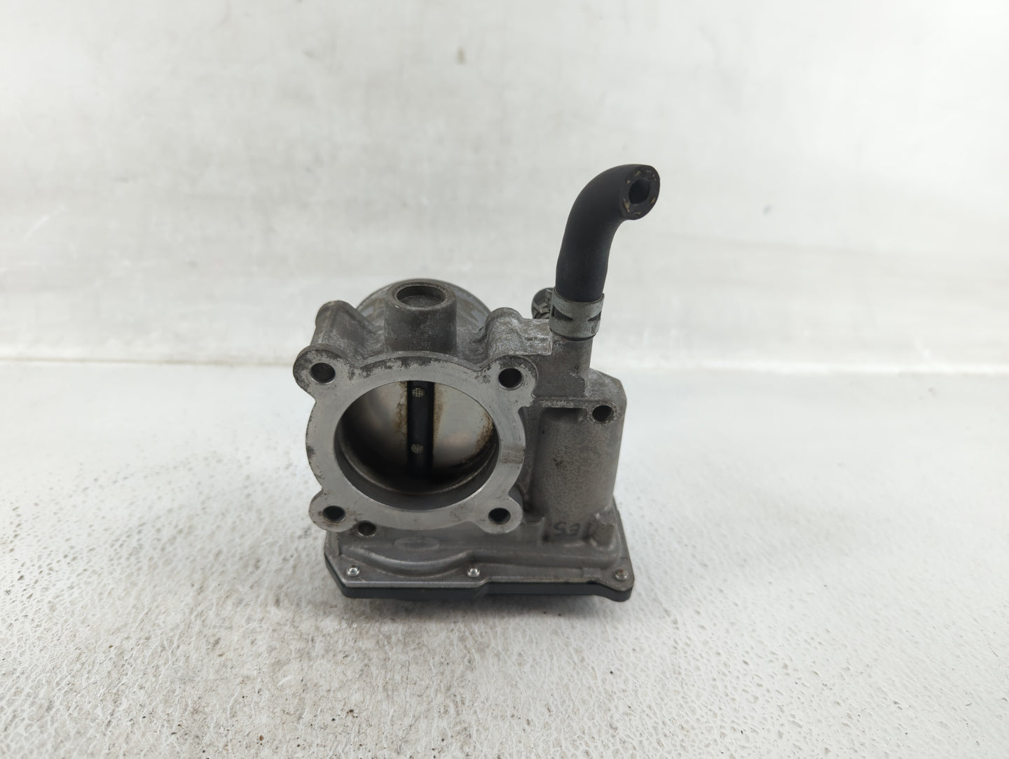 2011-2019 Toyota Corolla Throttle Body P/N:22030-0T080 Fits Fits 2011 2012 2013 2014 2015 2016 2017 2018 2019 OEM Used Auto 