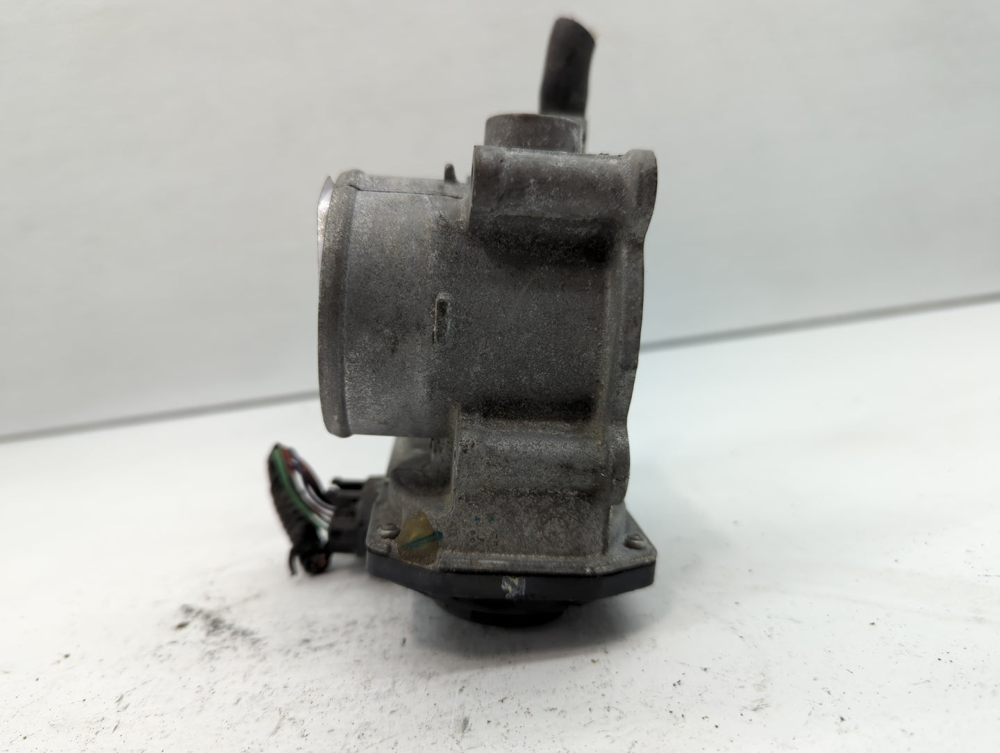 2011-2019 Toyota Corolla Throttle Body P/N:22030-0T080 Fits Fits 2011 2012 2013 2014 2015 2016 2017 2018 2019 OEM Used Auto 
