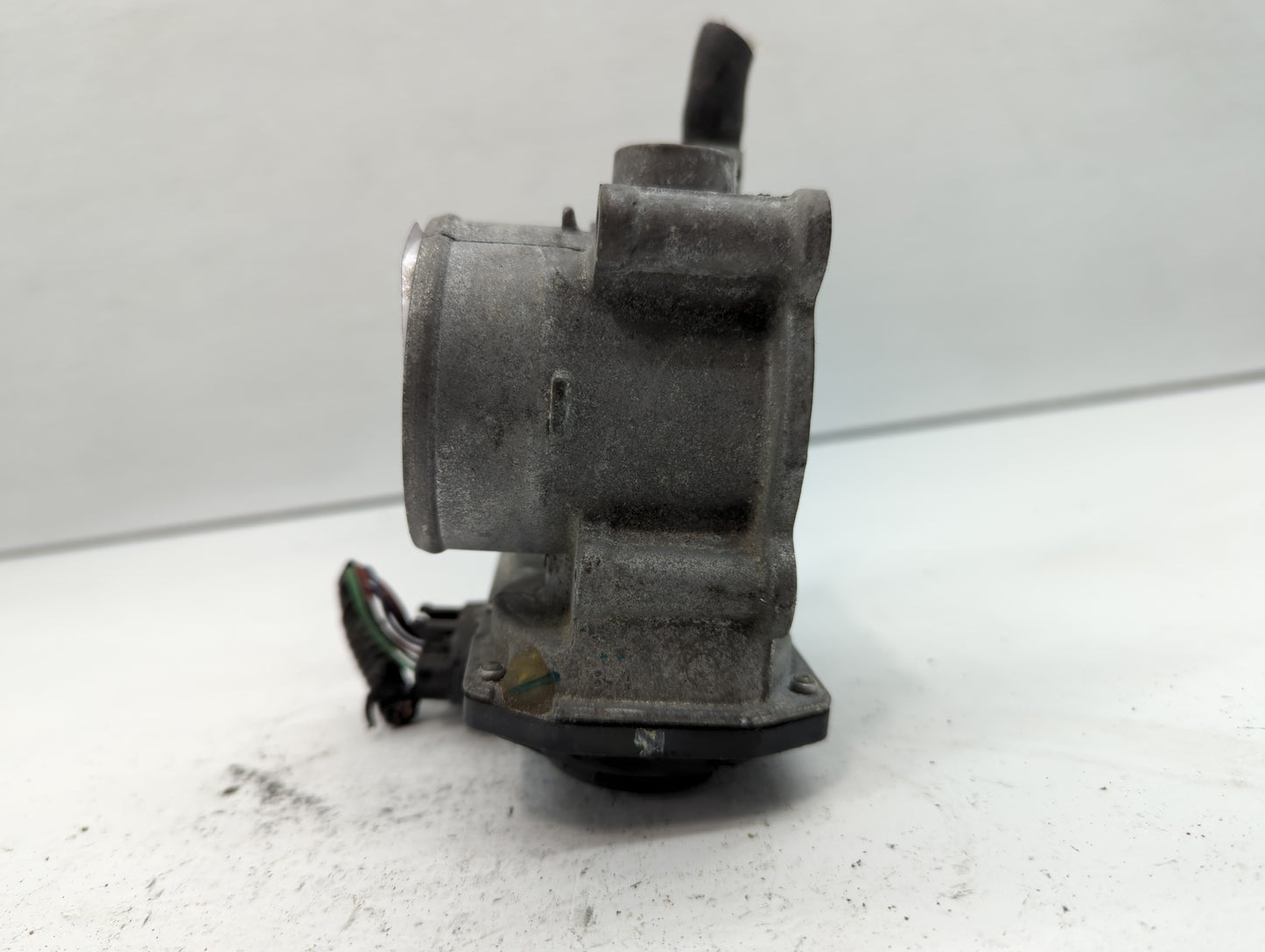 2011-2019 Toyota Corolla Throttle Body P/N:22030-0T080 Fits Fits 2011 2012 2013 2014 2015 2016 2017 2018 2019 OEM Used Auto 
