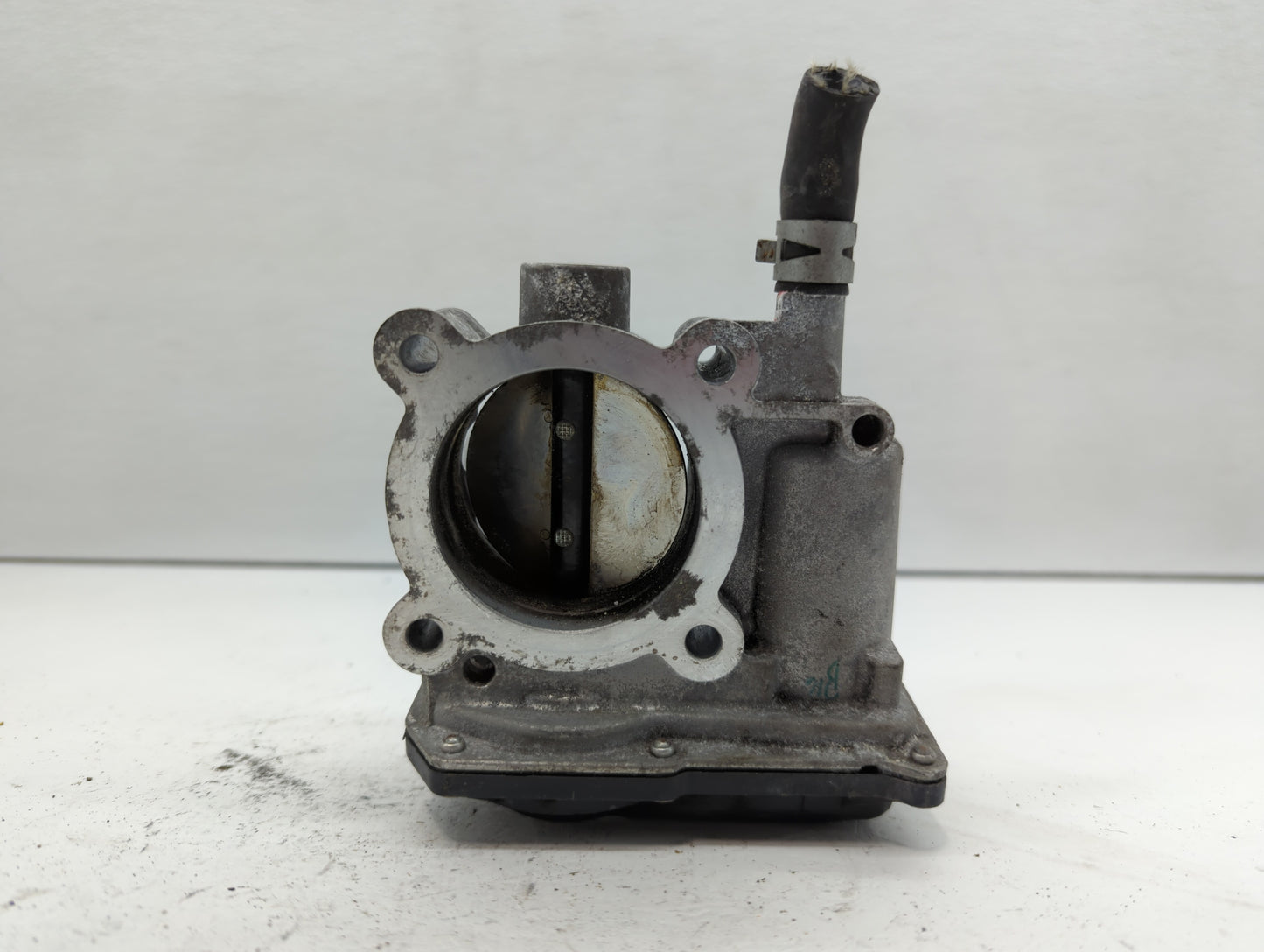 2011-2019 Toyota Corolla Throttle Body P/N:22030-0T080 Fits Fits 2011 2012 2013 2014 2015 2016 2017 2018 2019 OEM Used Auto 