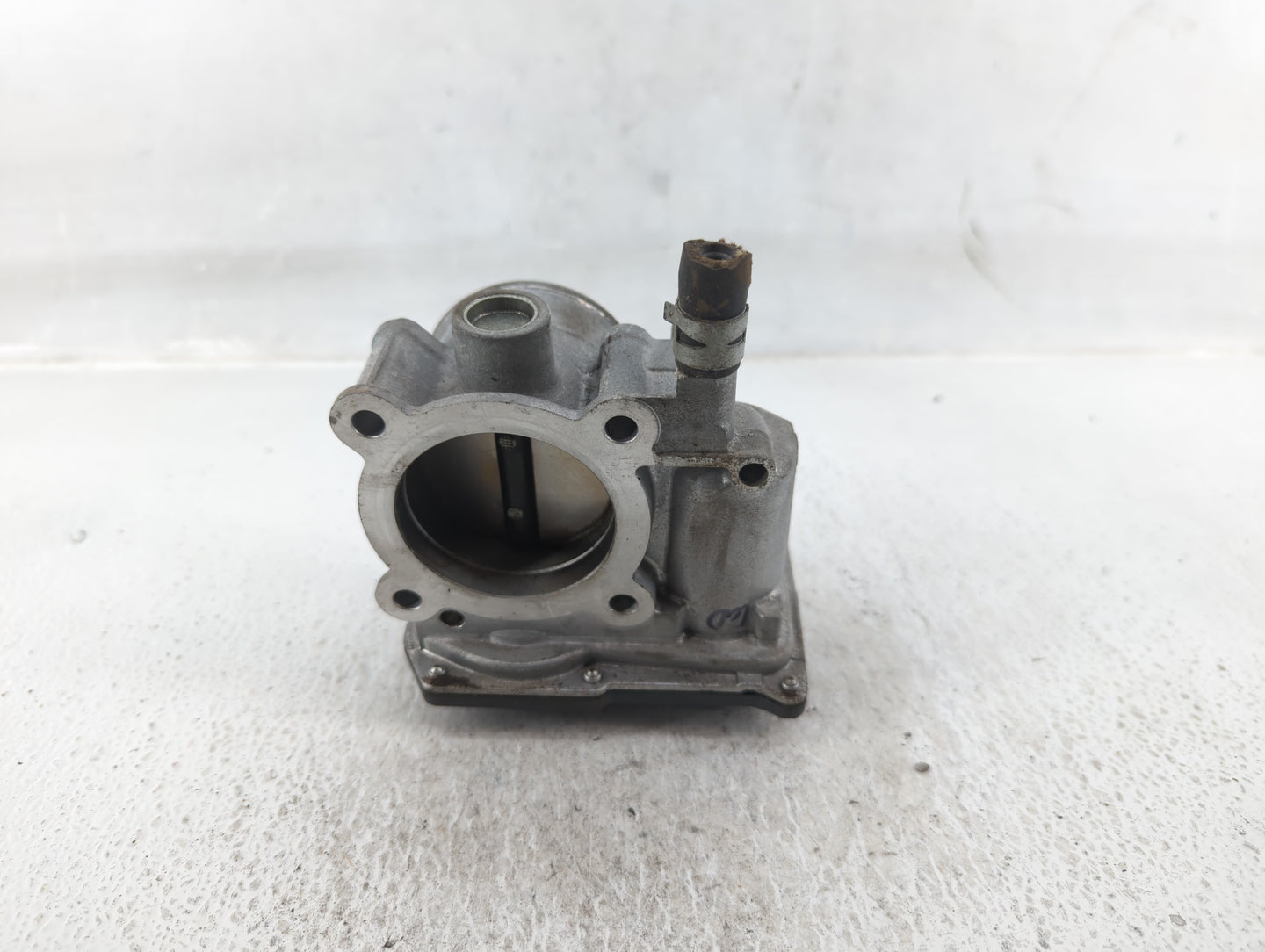 2011-2019 Toyota Corolla Throttle Body P/N:22030-0T080 Fits Fits 2011 2012 2013 2014 2015 2016 2017 2018 2019 OEM Used Auto 