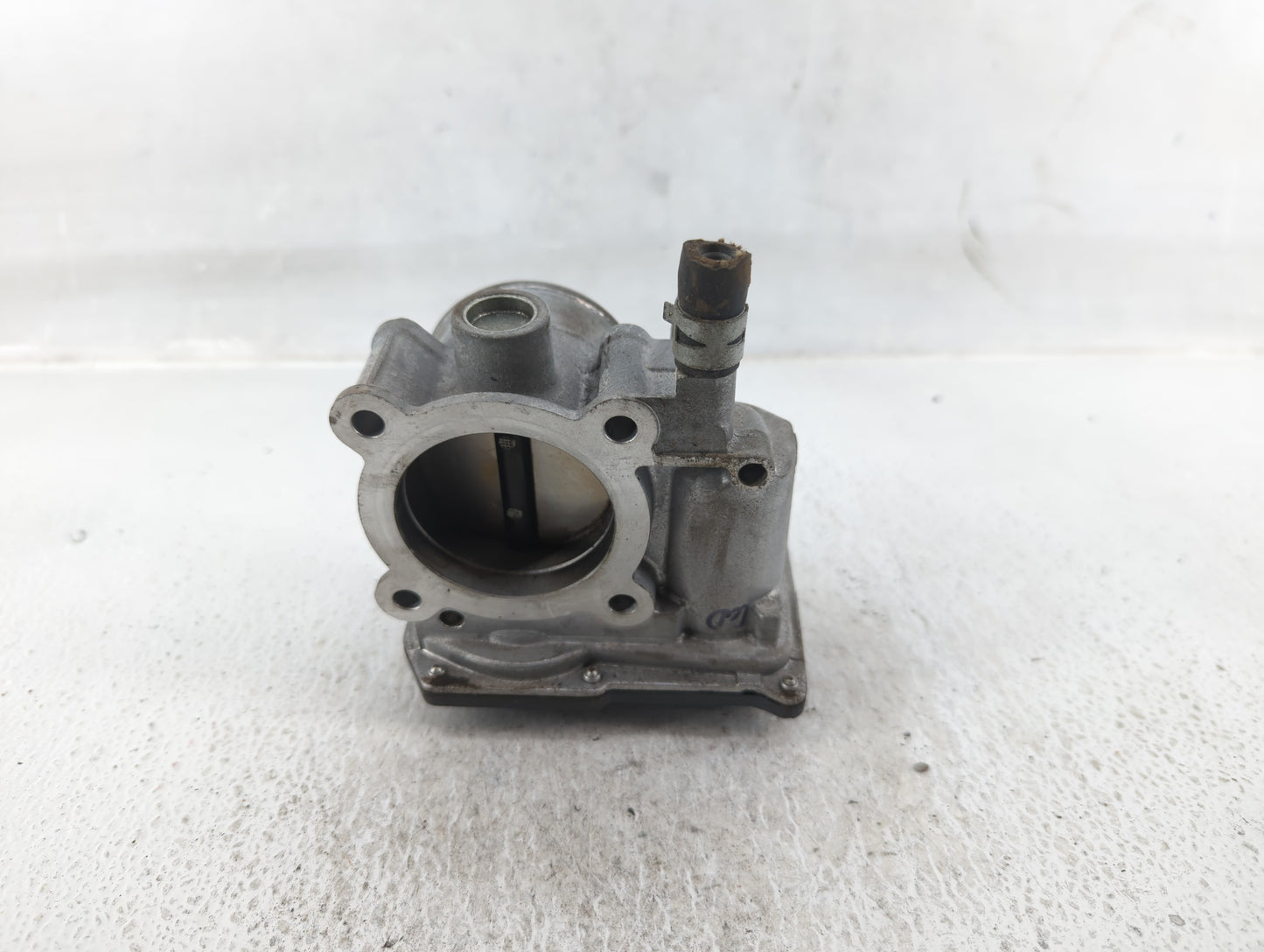 2011-2019 Toyota Corolla Throttle Body P/N:22030-0T080 Fits Fits 2011 2012 2013 2014 2015 2016 2017 2018 2019 OEM Used Auto 