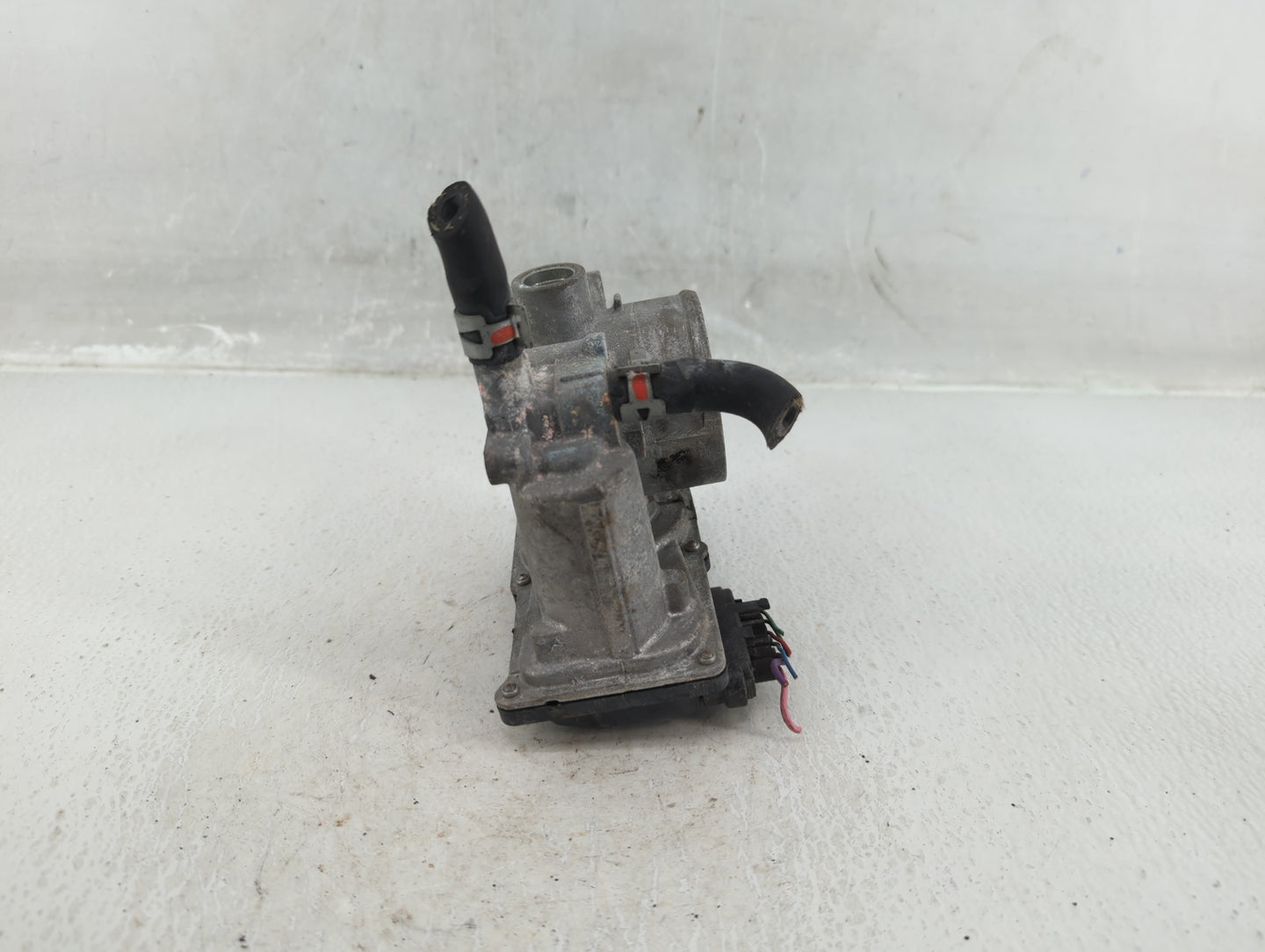 2011-2019 Toyota Corolla Throttle Body P/N:22030-0T080 Fits Fits 2011 2012 2013 2014 2015 2016 2017 2018 2019 OEM Used Auto 
