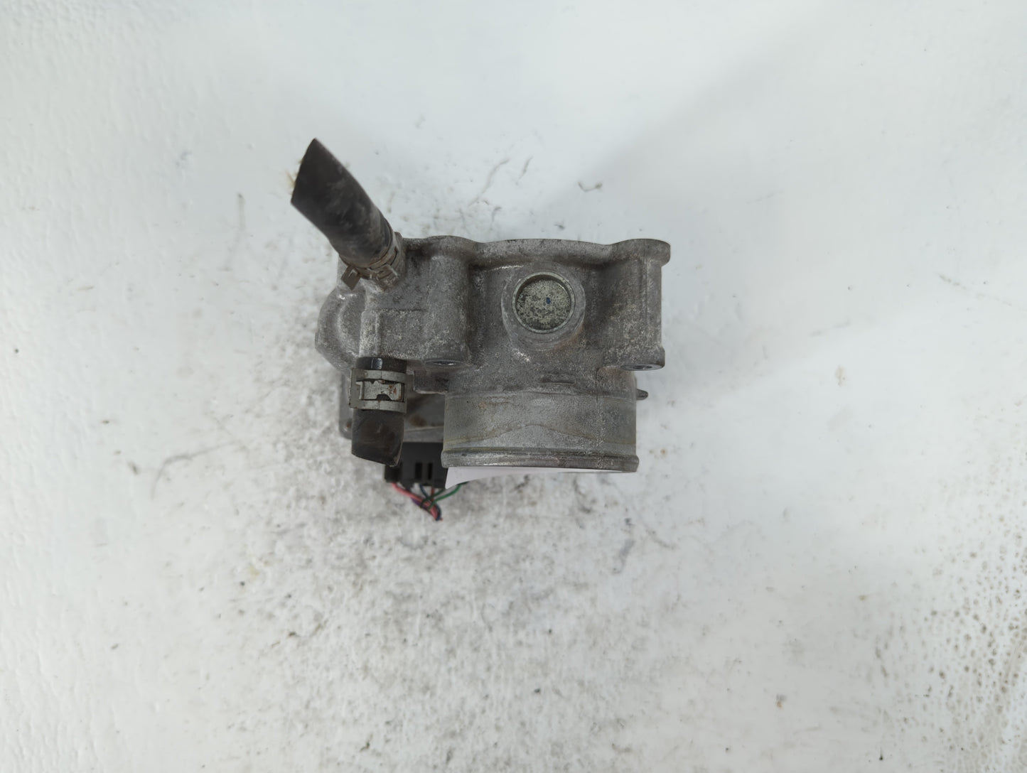2011-2019 Toyota Corolla Throttle Body P/N:22030-0T080 Fits Fits 2011 2012 2013 2014 2015 2016 2017 2018 2019 OEM Used Auto 