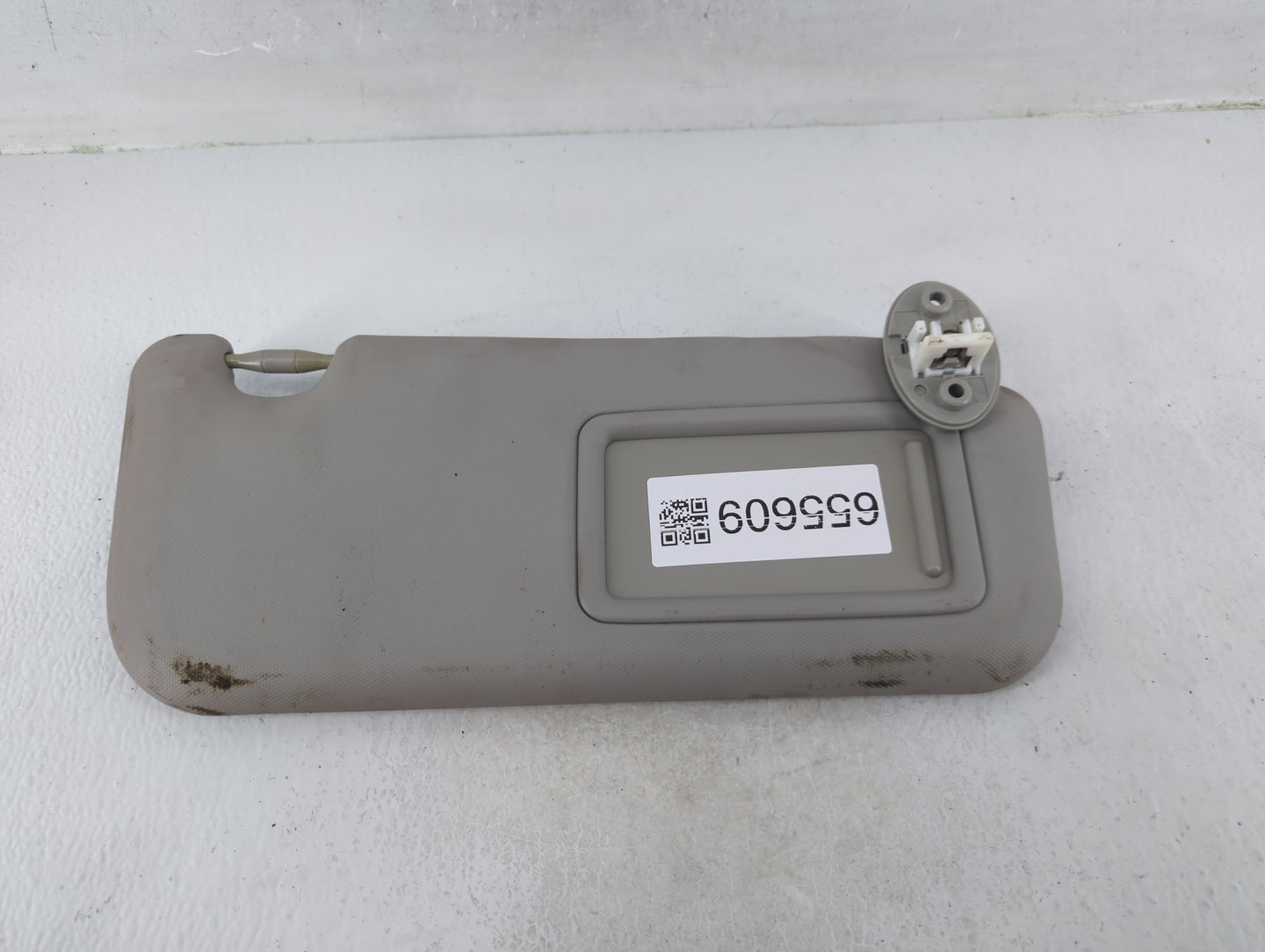 2017-2019 Toyota Corolla Sun Visor Shade Replacement Passenger Right Mirror Fits Fits 2017 2018 2019 OEM Used Auto Parts - O