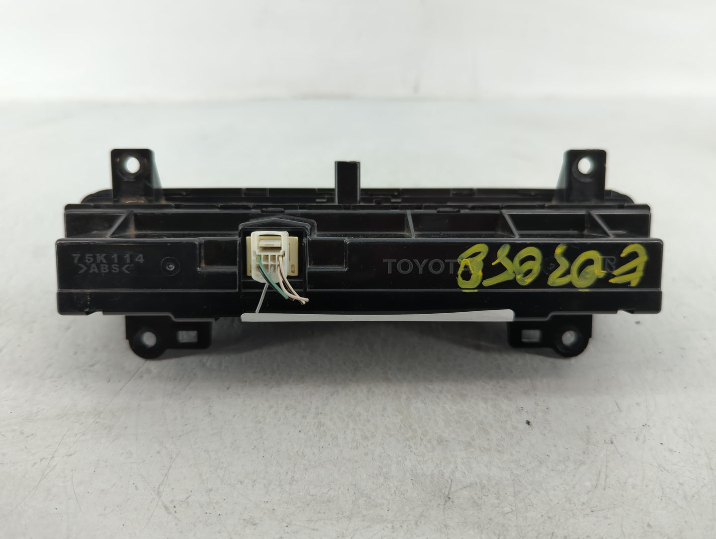 2017-2019 Toyota Corolla Climate Control Module Temperature AC/Heater Replacement P/N:55468-02030 Fits Fits 2017 2018 2019 O