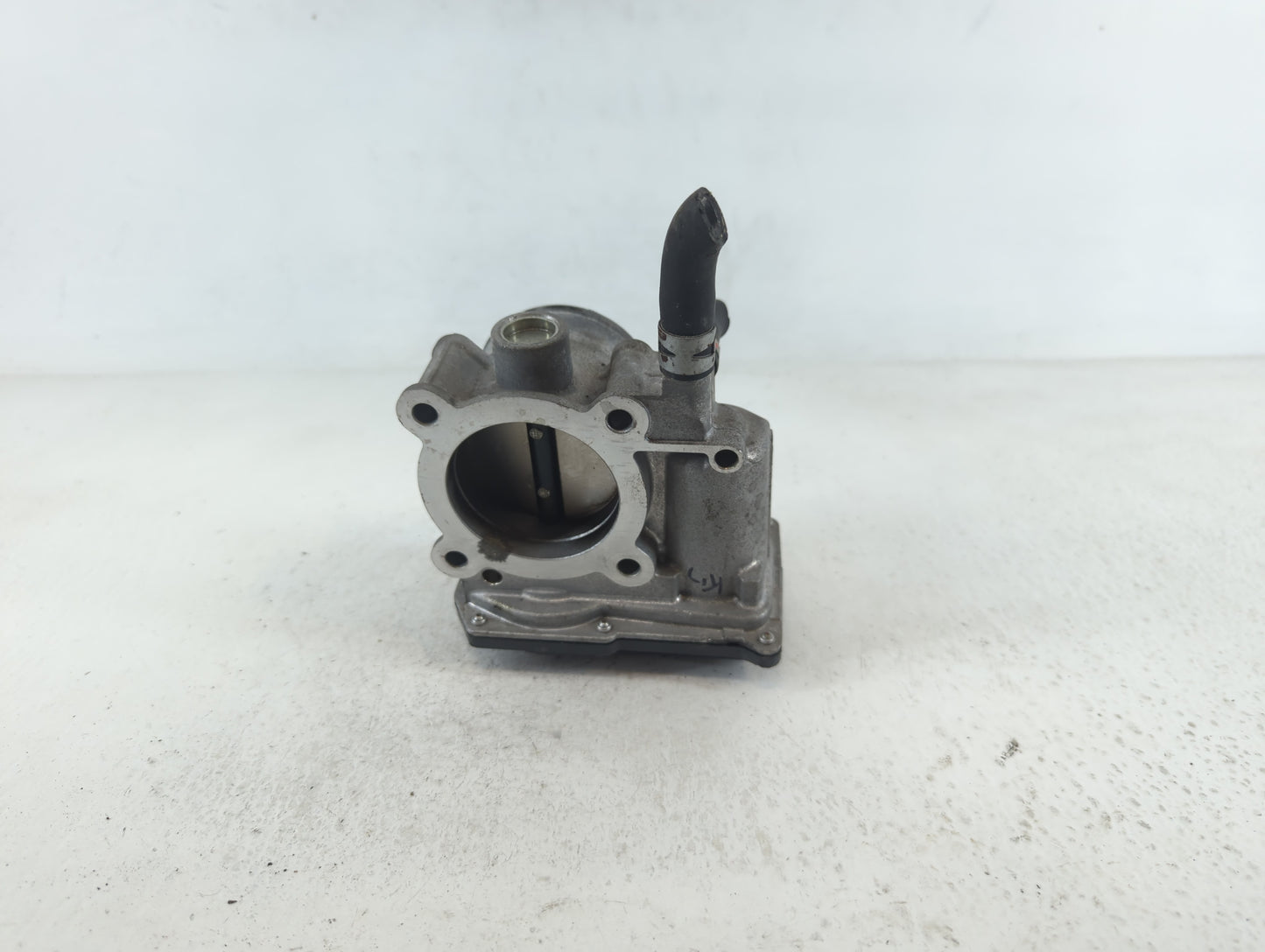 2011-2019 Toyota Corolla Throttle Body P/N:22030-0T080 Fits Fits 2011 2012 2013 2014 2015 2016 2017 2018 2019 OEM Used Auto 