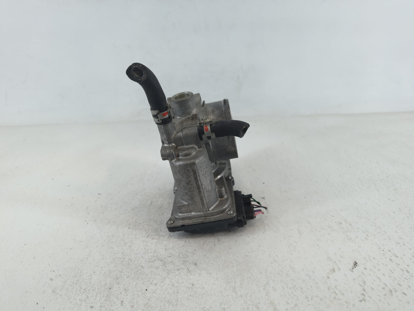 2011-2019 Toyota Corolla Throttle Body P/N:22030-0T080 Fits Fits 2011 2012 2013 2014 2015 2016 2017 2018 2019 OEM Used Auto 